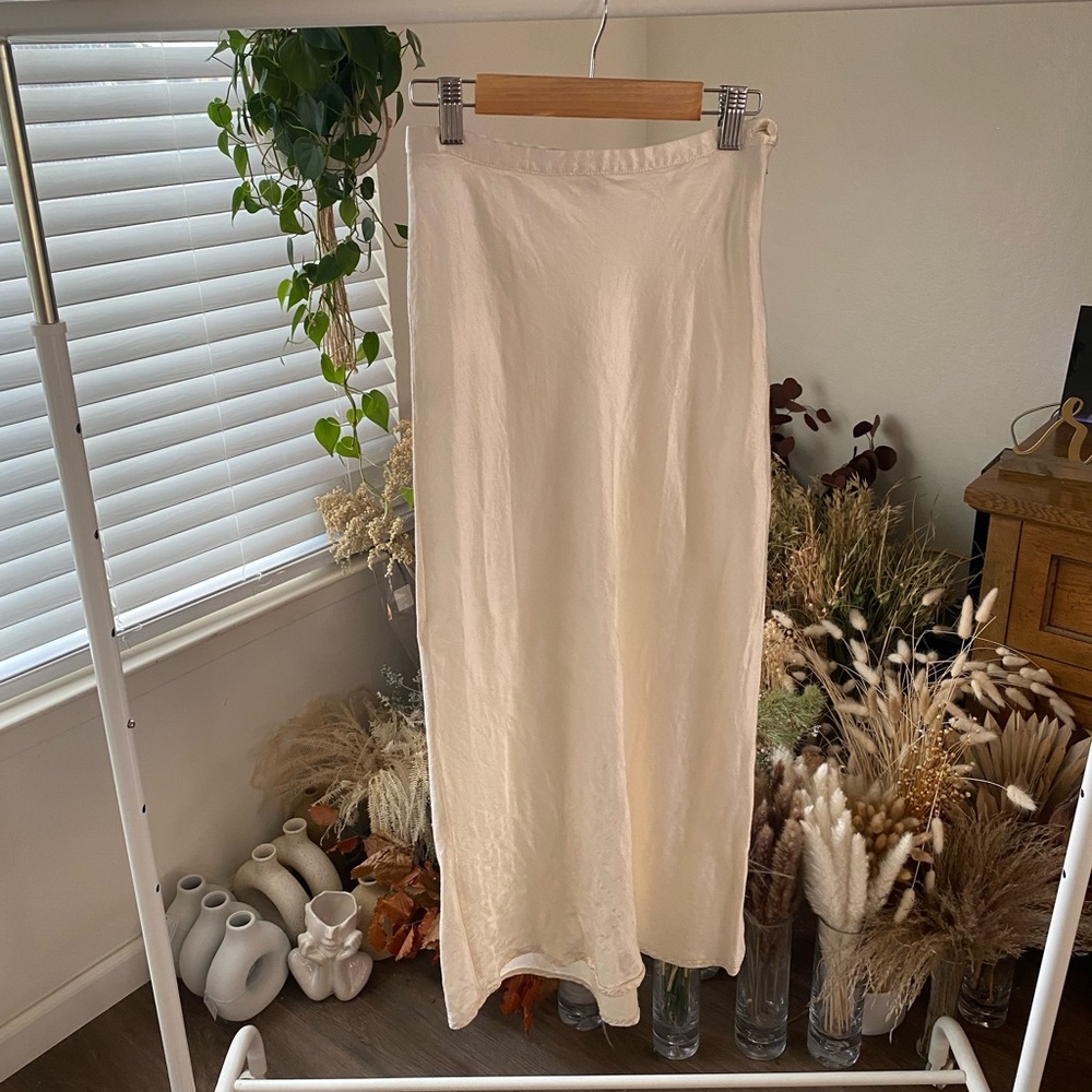 bebe Cream Midi Skirt